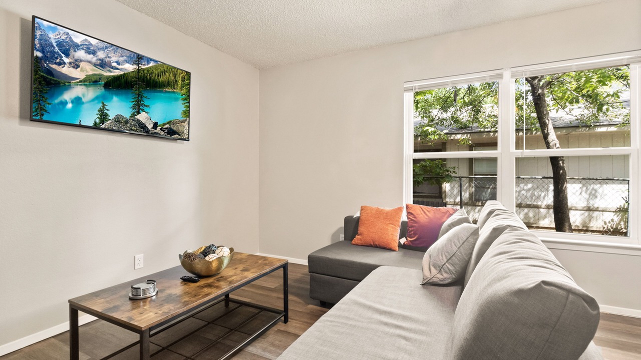 Photo of Livingroom in Central Arlington