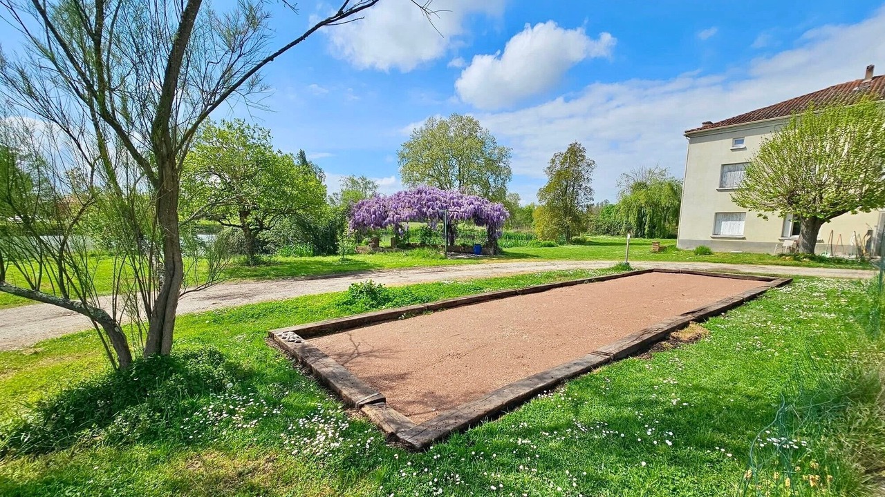 Photo of Outdoor in Aiguillon