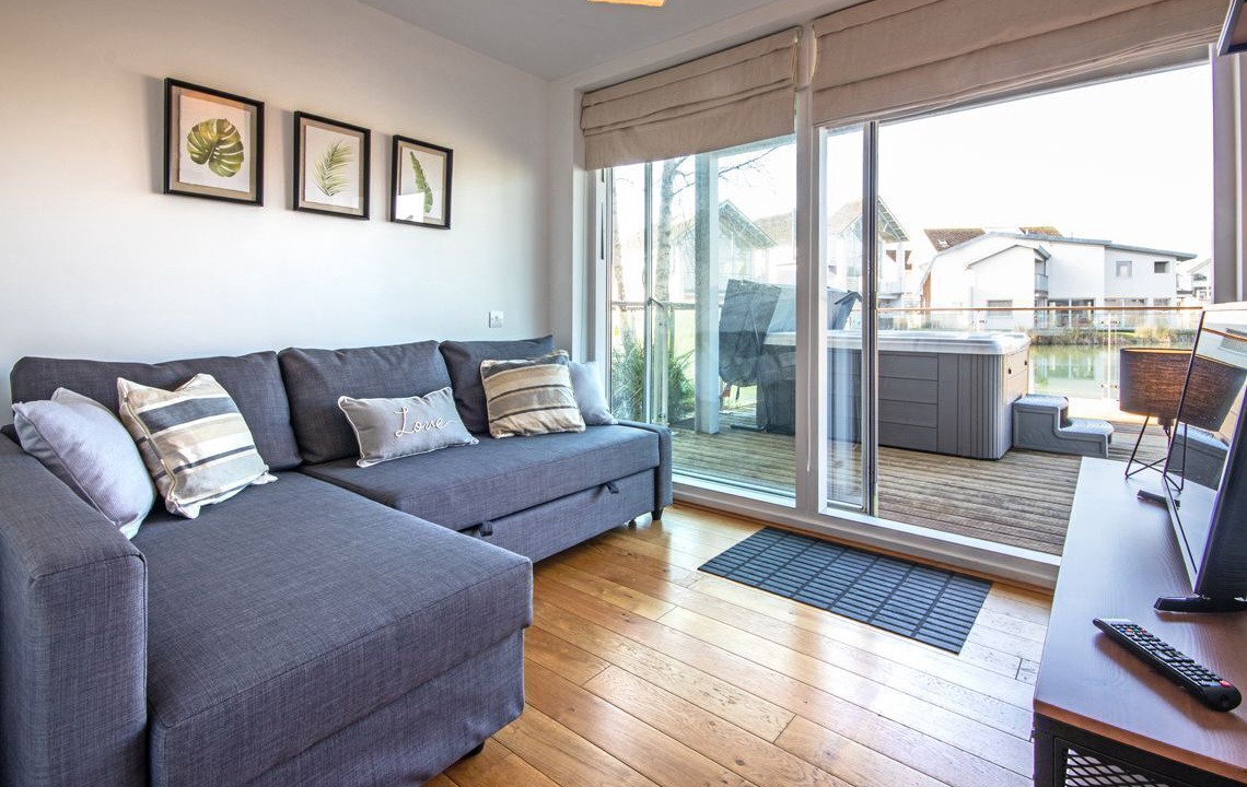 Photo of Livingroom in Cirencester