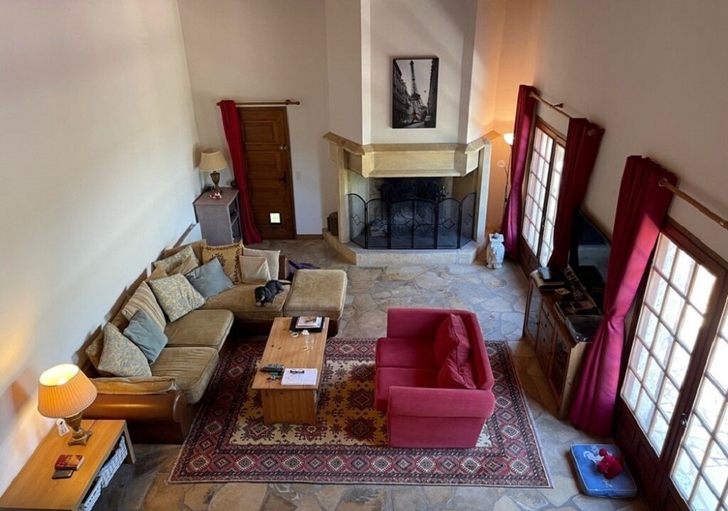 Photo of Livingroom in Saint-Cernin-de-lHerm