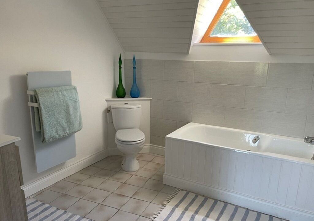 Photo of Bathroom in Saint-Cernin-de-lHerm