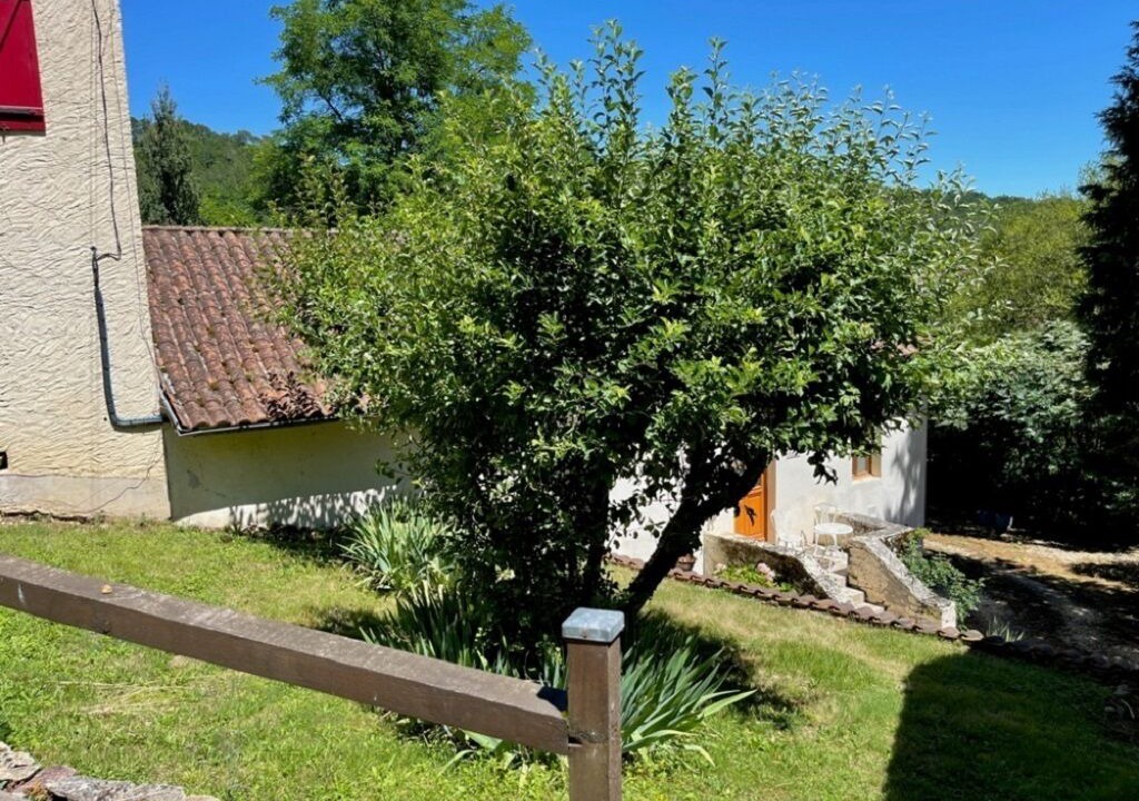 Photo of Outdoor in Saint-Cernin-de-lHerm