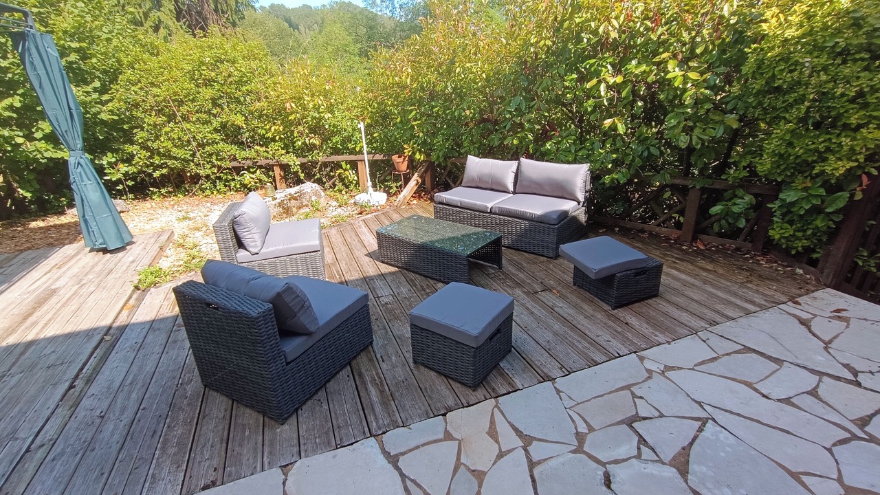 Photo of Patio Balcony in Saint-Cernin-de-lHerm