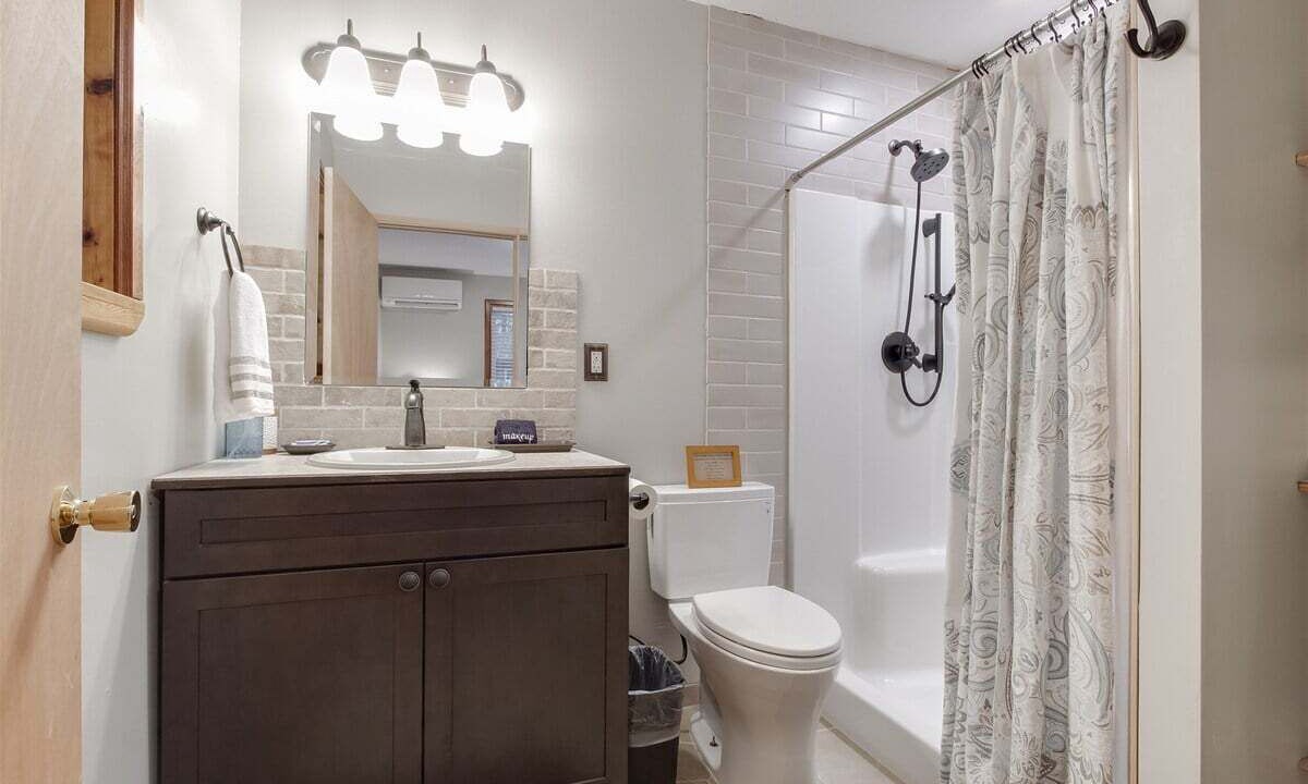 Photo of Bathroom in Packwood