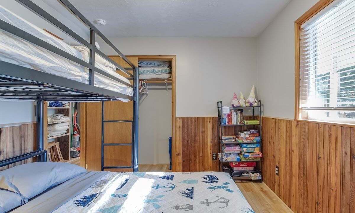 Photo of Bedroom in Packwood