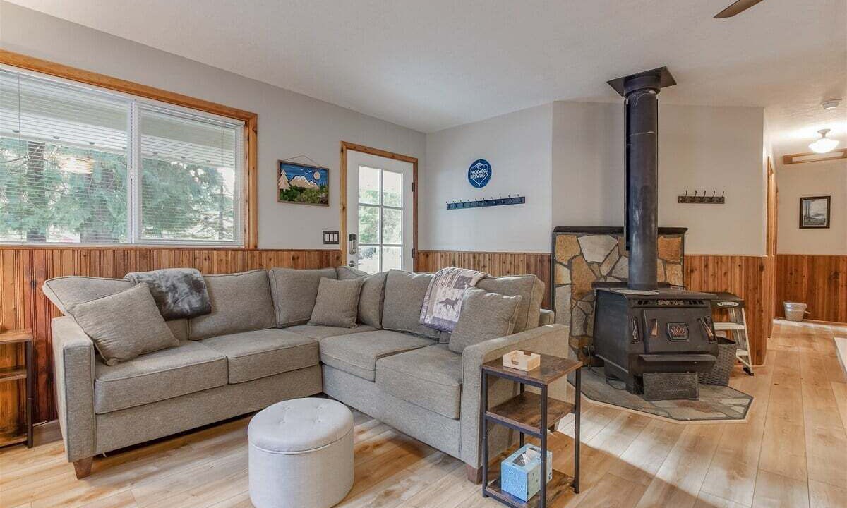 Photo of Livingroom in Packwood
