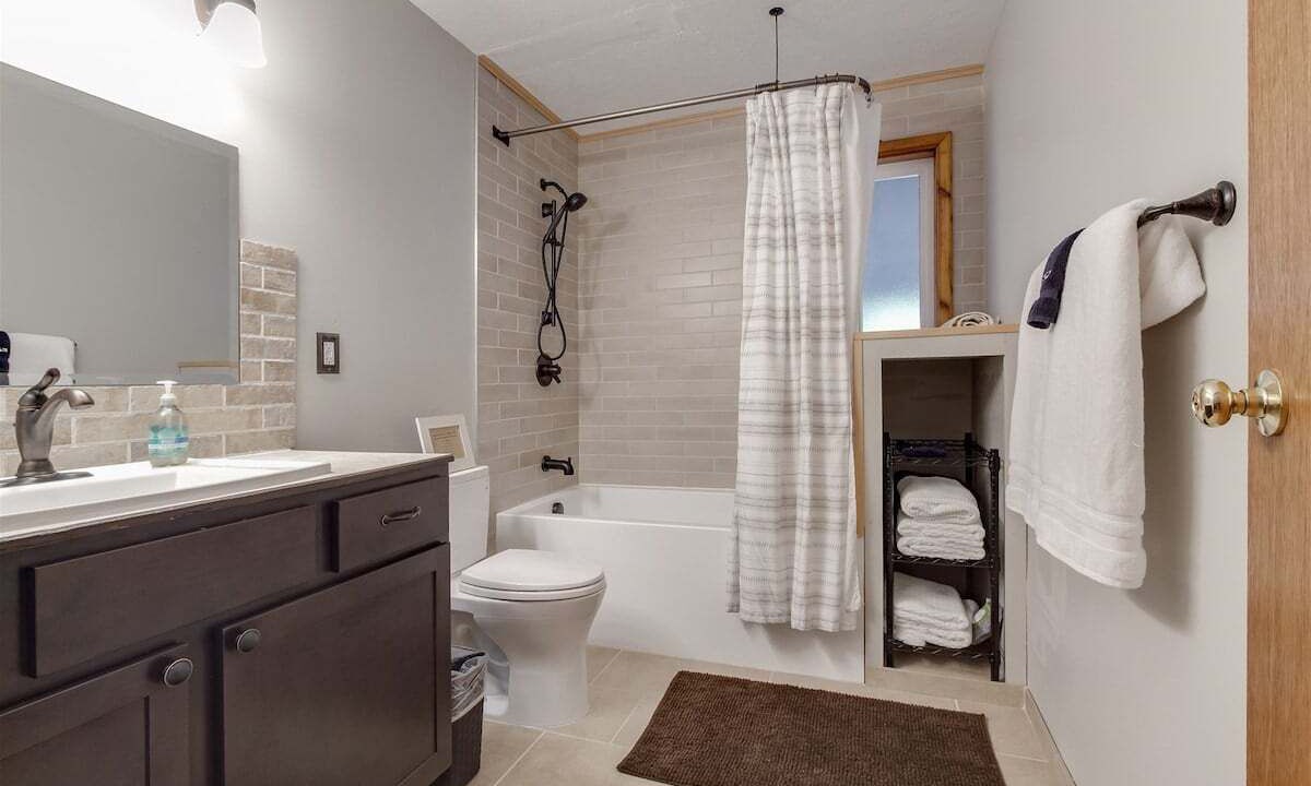 Photo of Bathroom in Packwood