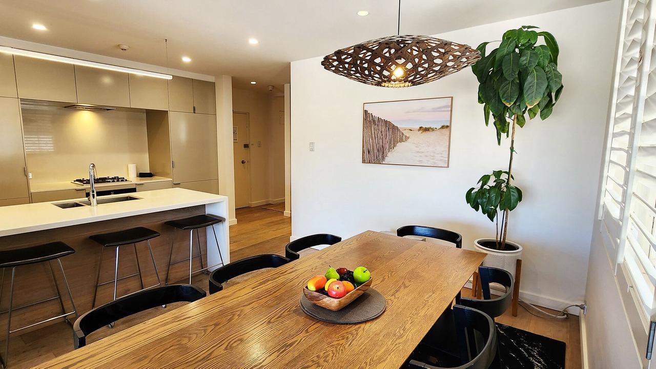 Photo of Others in Elizabeth Bay