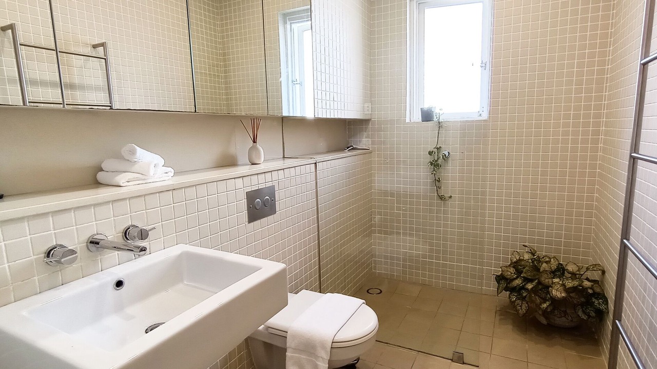 Photo of Bathroom in Elizabeth Bay