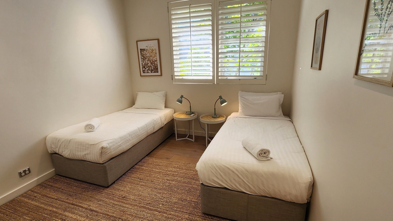 Photo of Others in Elizabeth Bay