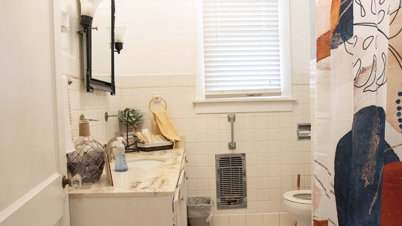 Photo of Bathroom in Crosstown