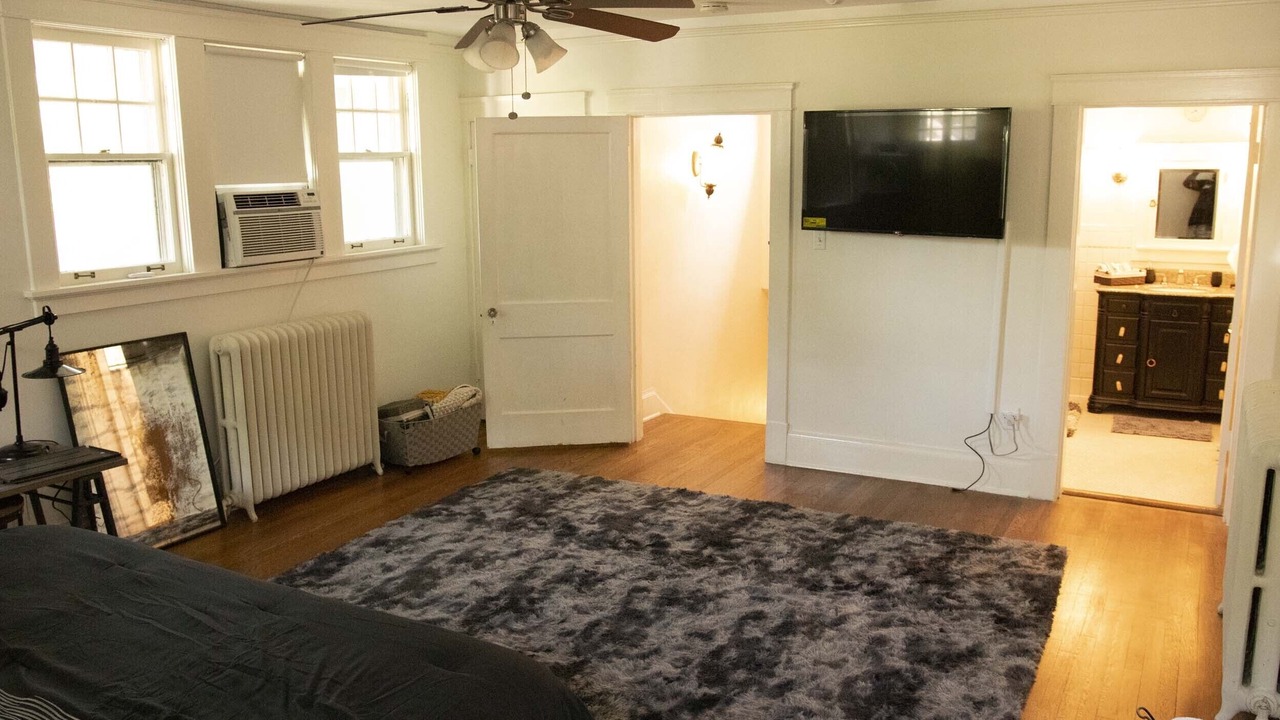 Photo of Bedroom in Crosstown