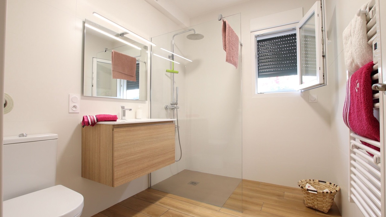 Photo of Bathroom in Ascarat