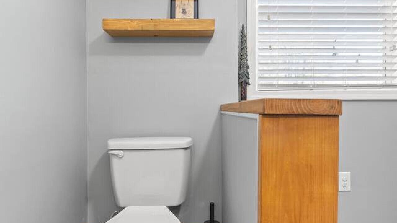 Photo of Bathroom in Beattyville