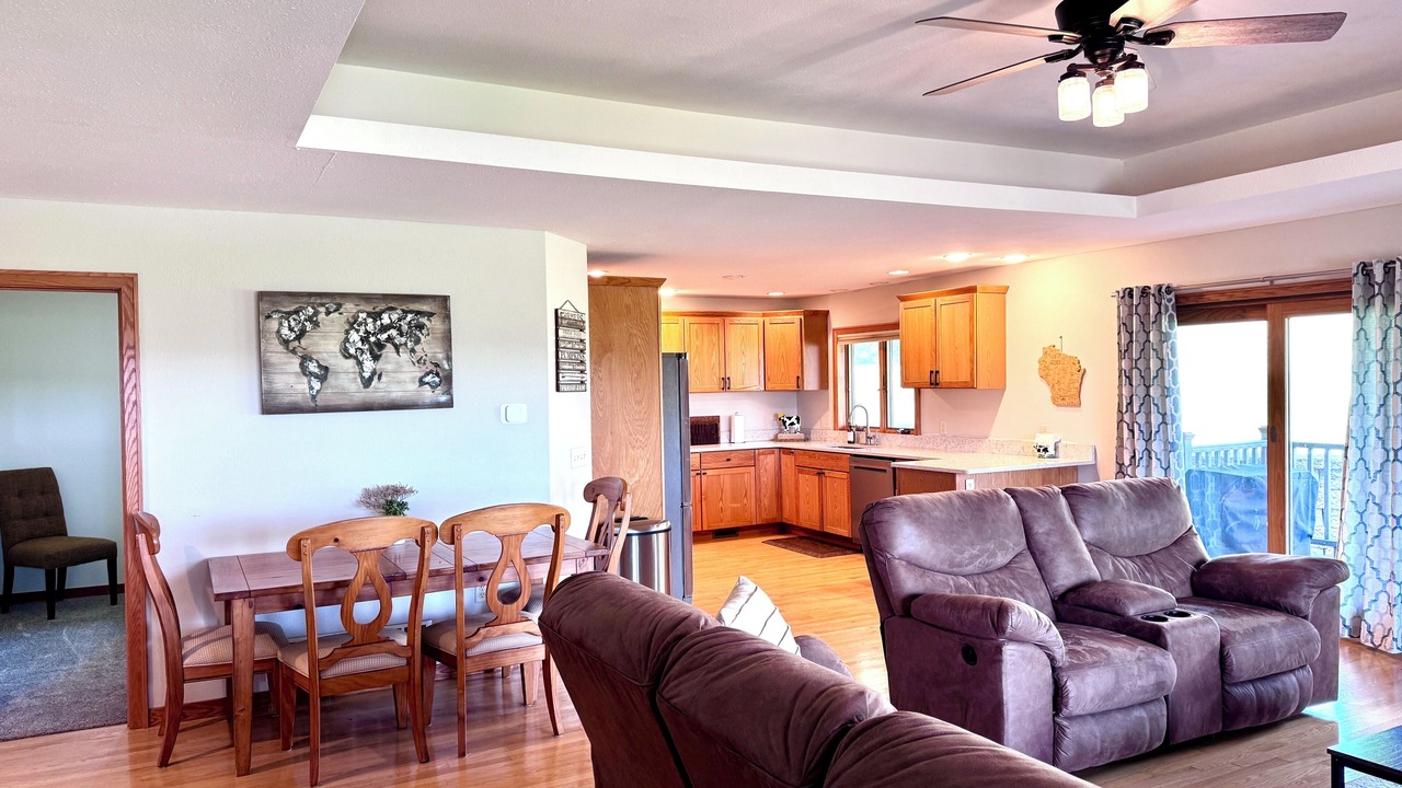 Photo of Livingroom in Hillsboro