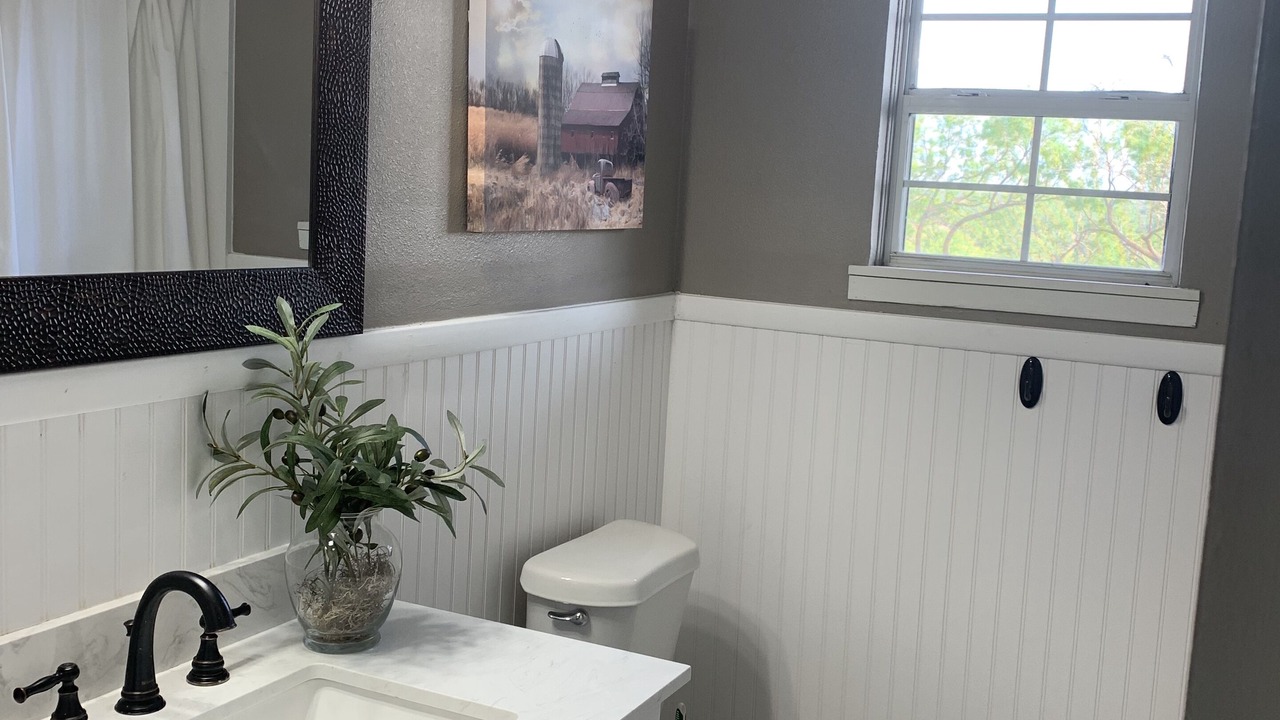 Photo of Bathroom in Paint Rock