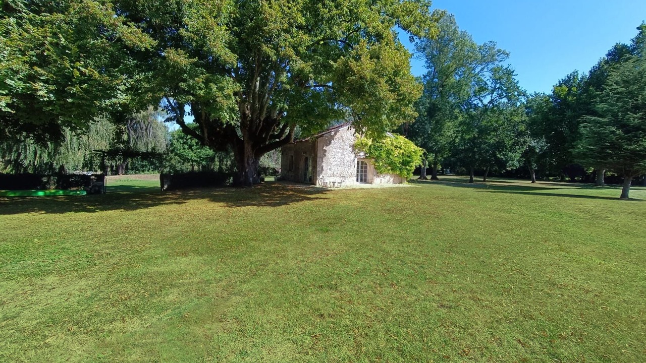 Photo of Outdoor in Bourg-Charente