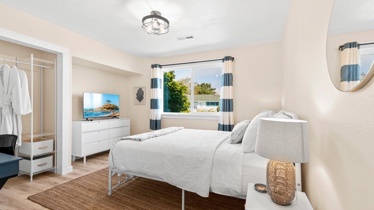 Photo of Bedroom in Crescent City