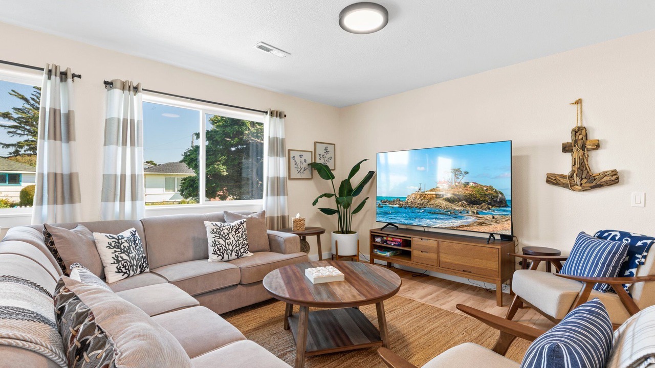 Photo of Livingroom in Crescent City