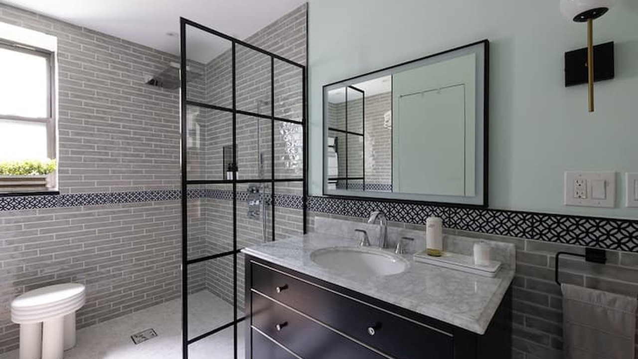 Photo of Bathroom in Murray Hill