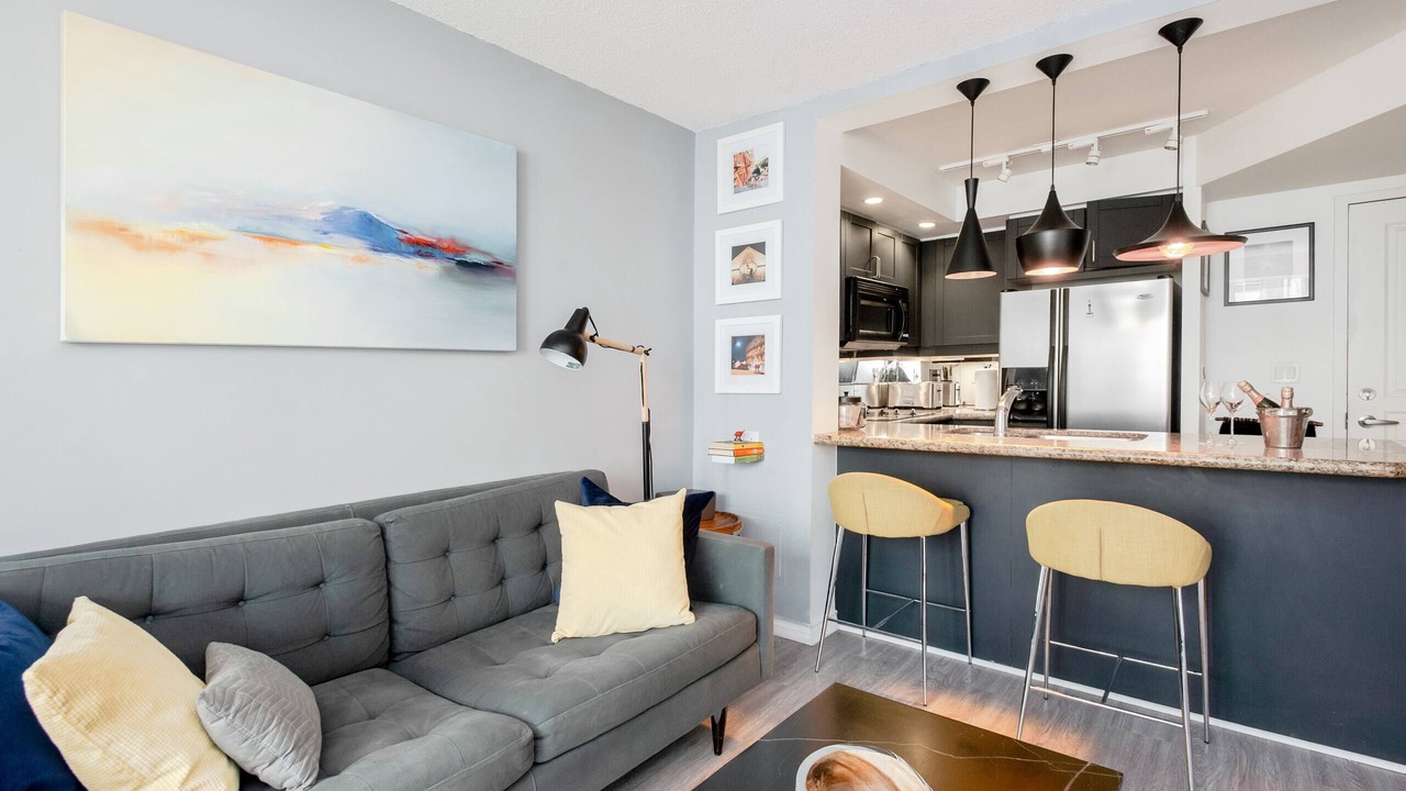 Photo of Livingroom in Toronto Entertainment District