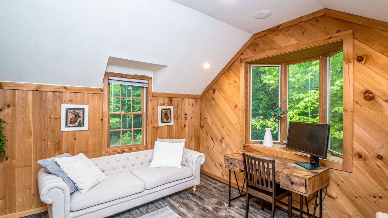 Photo of Livingroom in Birch Hill