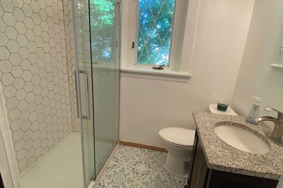 Photo of Bathroom in Point Breeze North