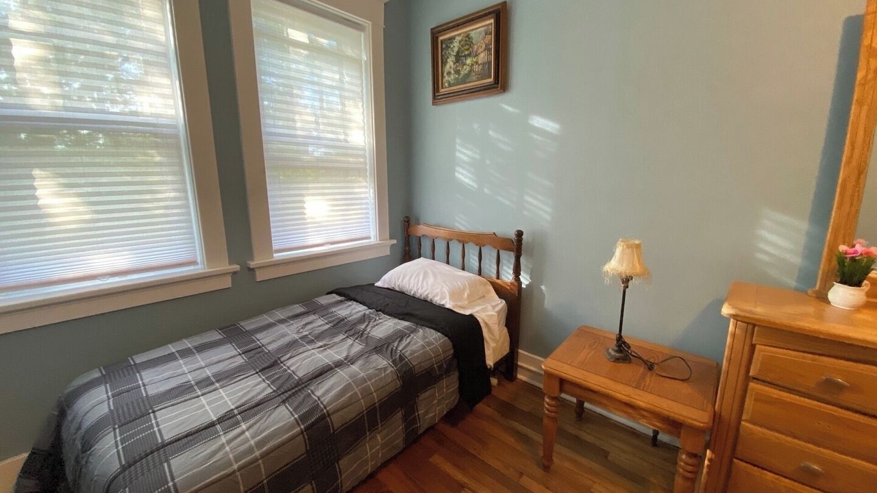 Photo of Bedroom in Point Breeze North
