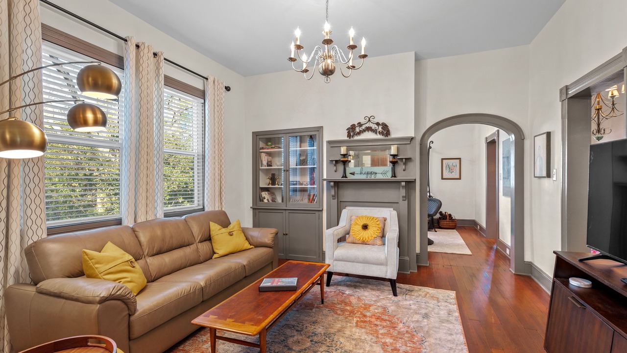 Photo of Livingroom in Petersburg