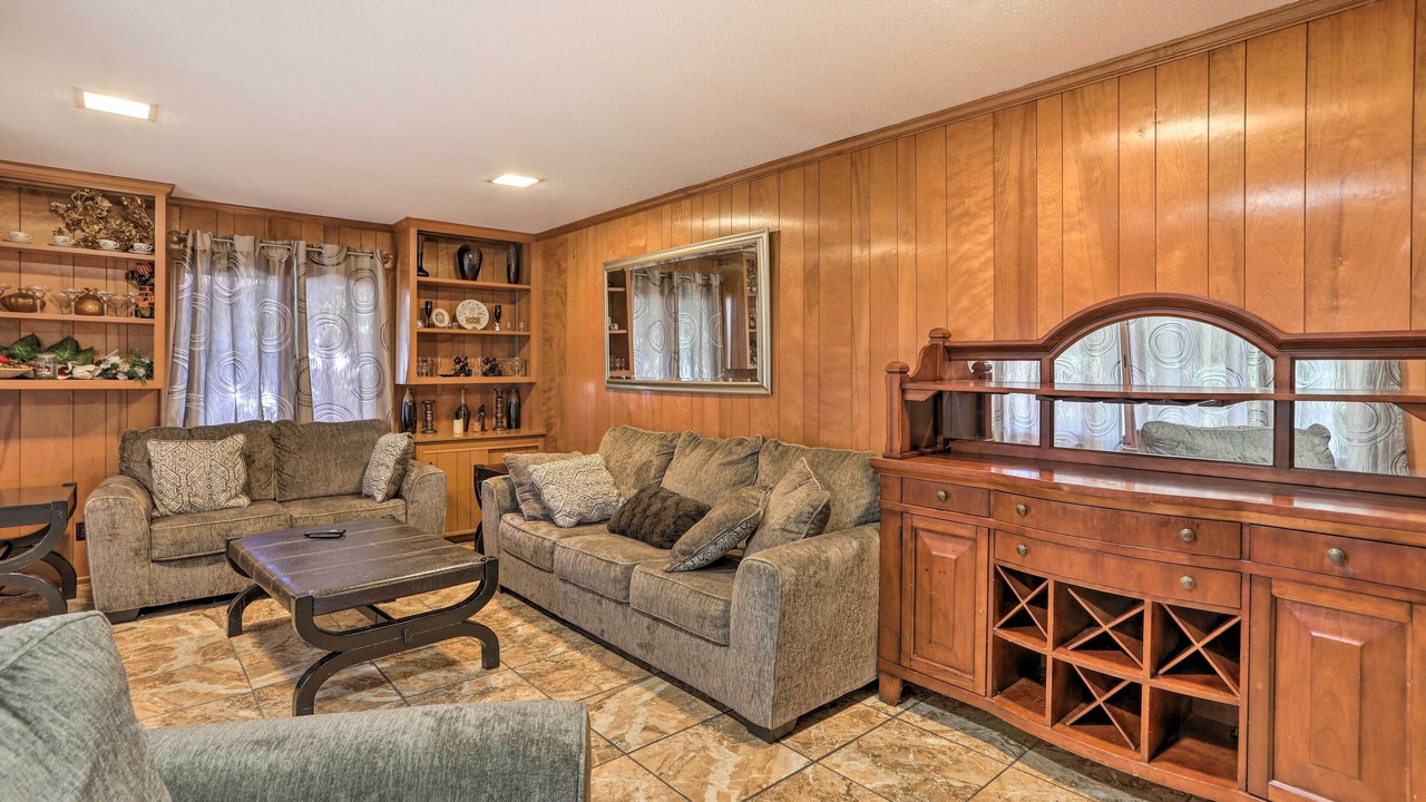 Photo of Livingroom in Toledo