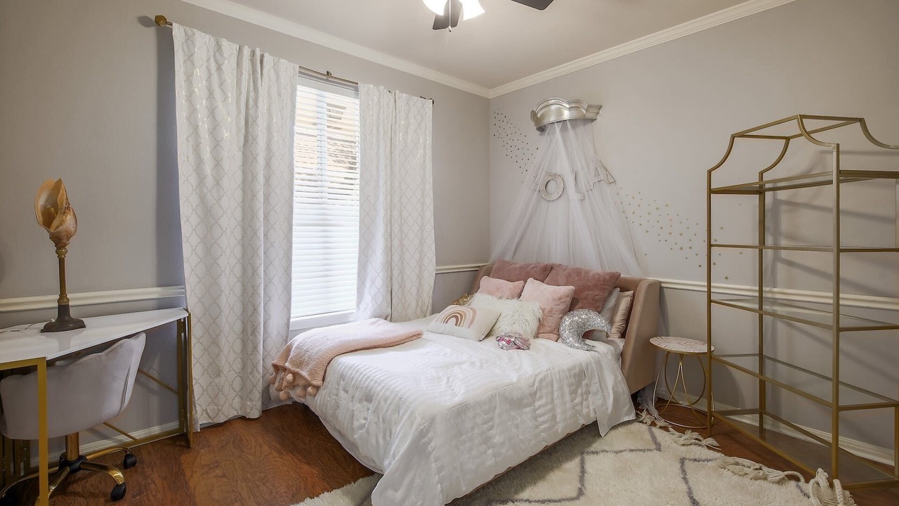 Photo of Bedroom in Lower Basin Lake Travis