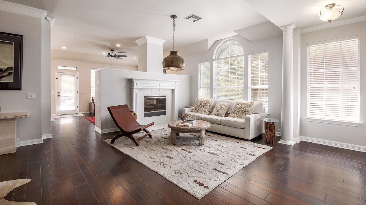 Photo of Livingroom in Lower Basin Lake Travis