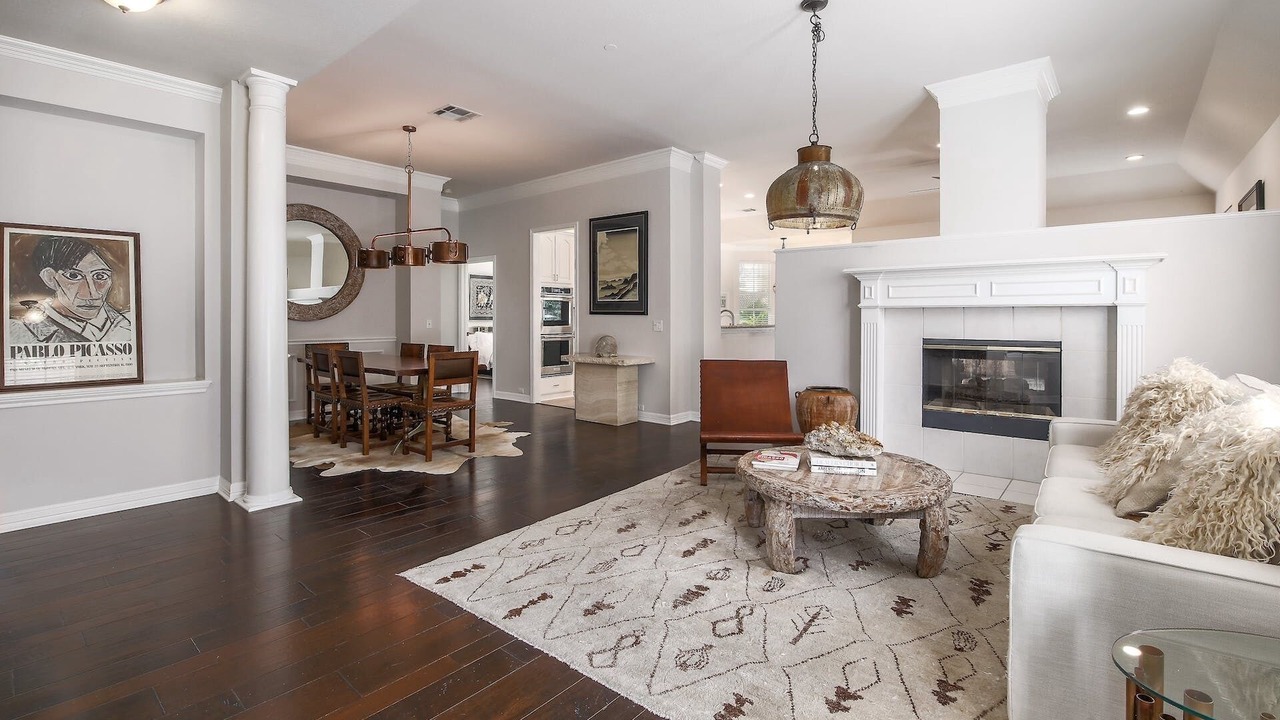 Photo of Livingroom in Lower Basin Lake Travis