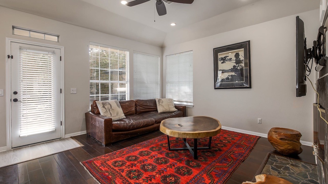 Photo of Livingroom in Lower Basin Lake Travis