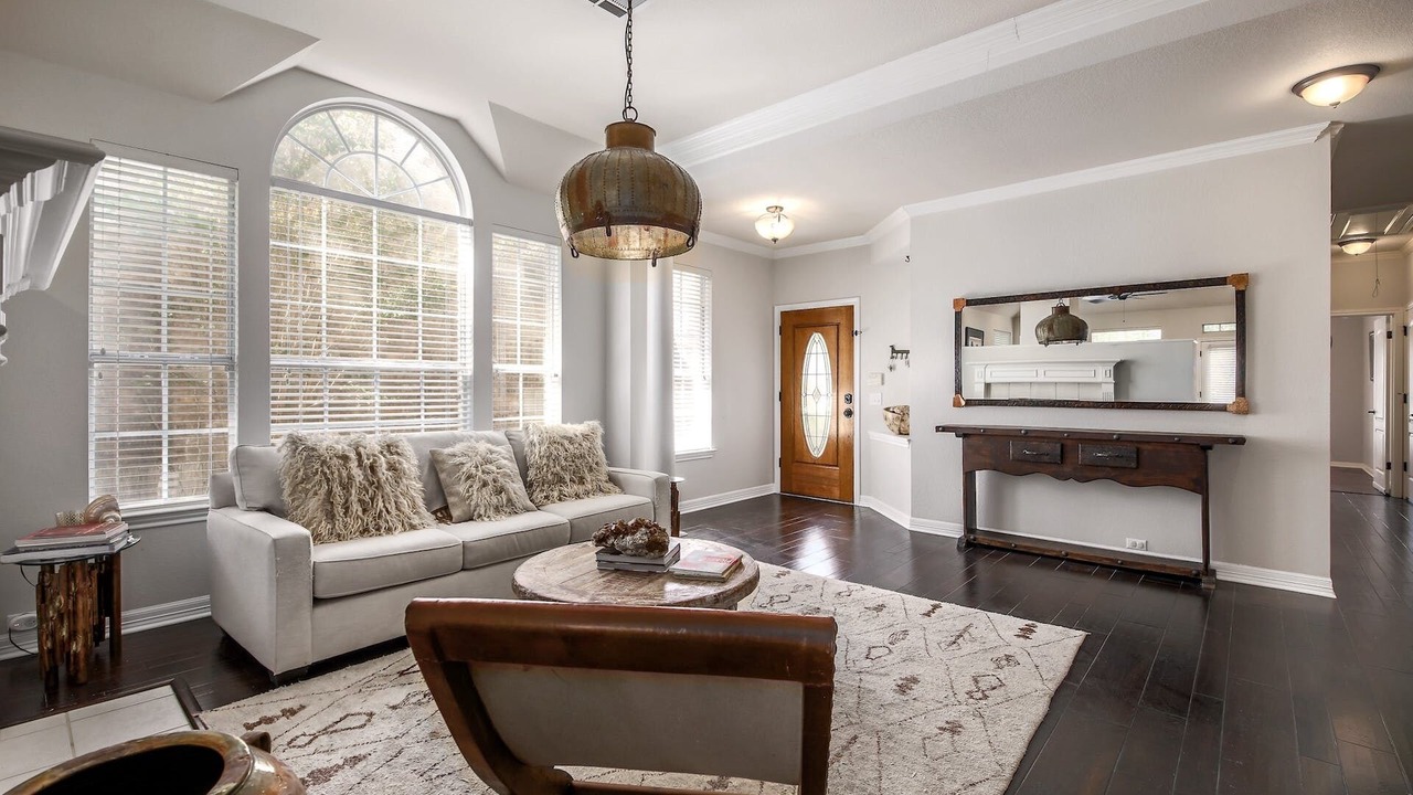 Photo of Livingroom in Lower Basin Lake Travis