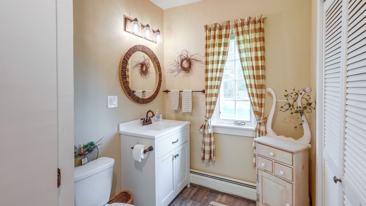 Photo of Bathroom in Speculator