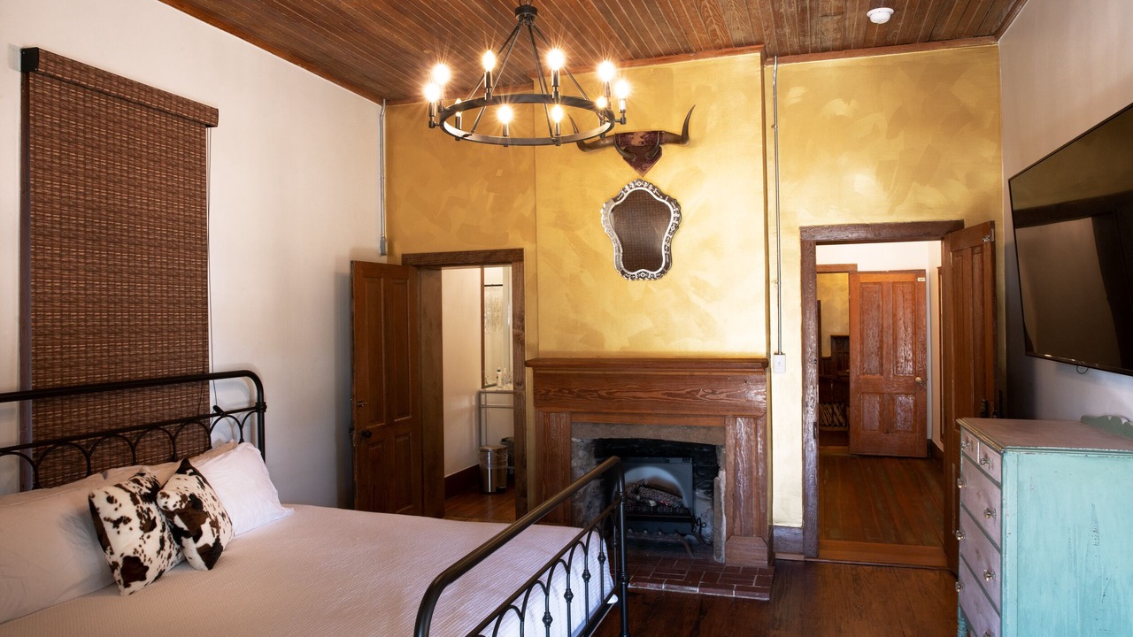 Photo of Bedroom in Mason