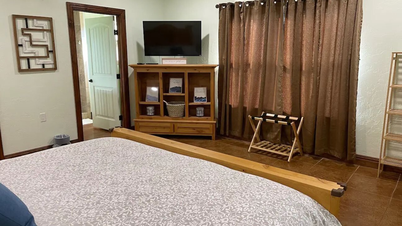 Photo of Bedroom in Daisy