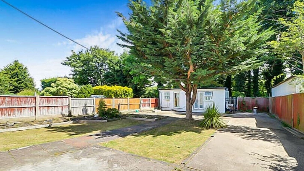 Photo of Outdoor in Luton