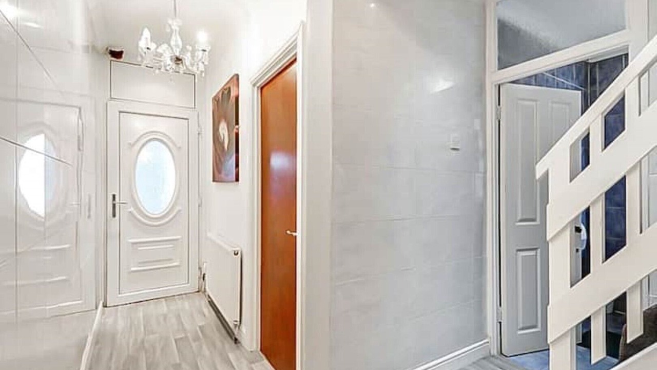 Photo of Others in Luton