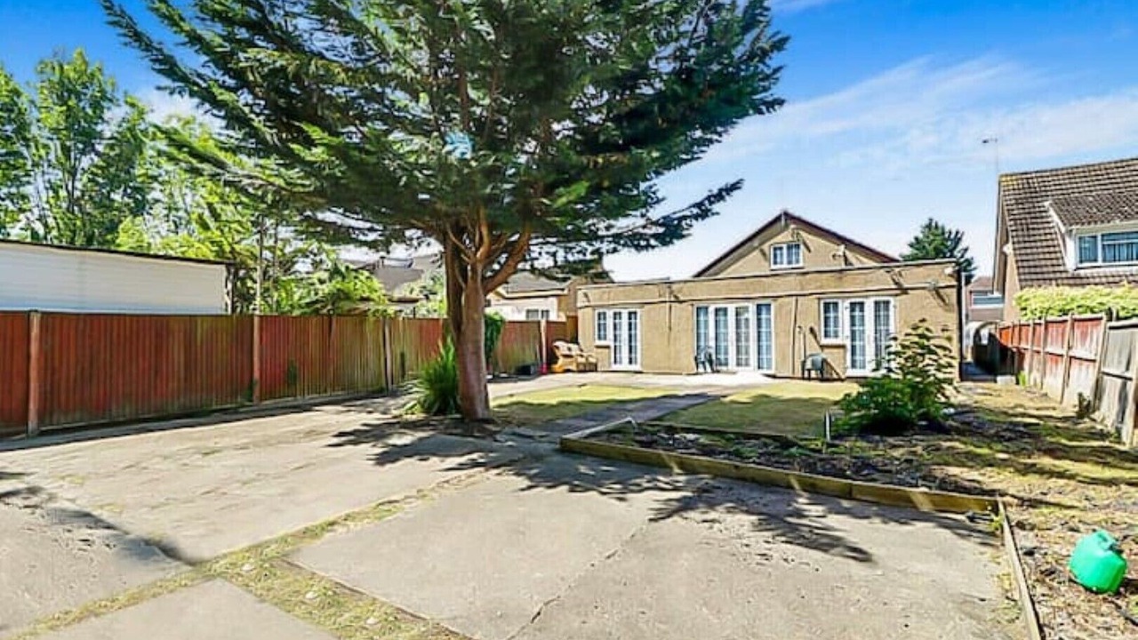 Photo of Outdoor in Luton