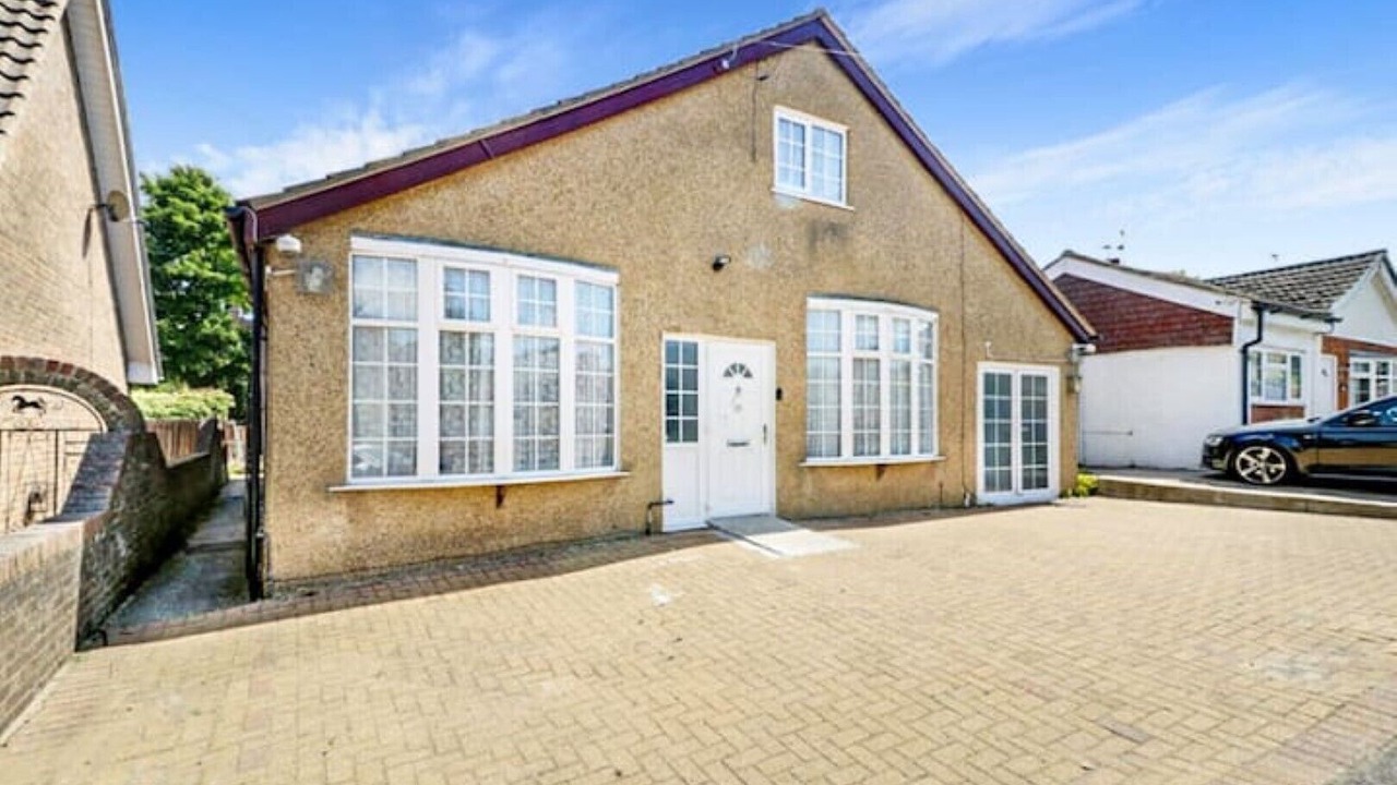 Photo of Outdoor in Luton