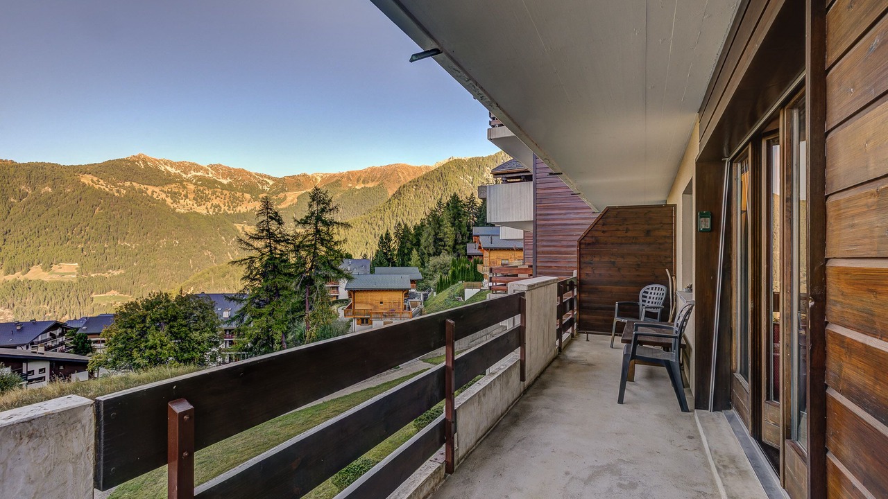 Photo of Patio Balcony in La Tzoumaz