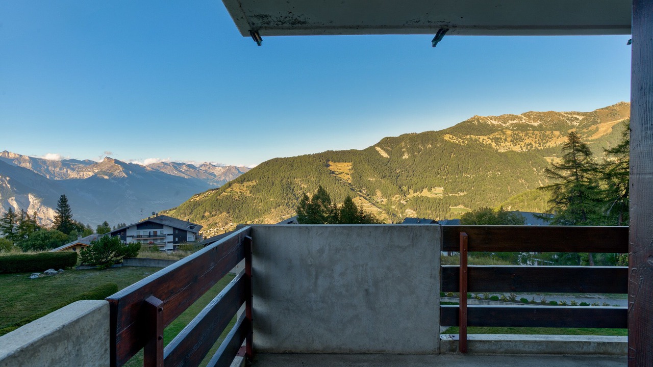 Photo of Patio Balcony in La Tzoumaz