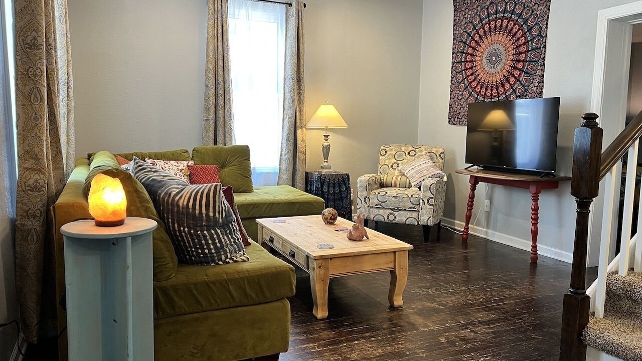 Photo of Livingroom in Aurora