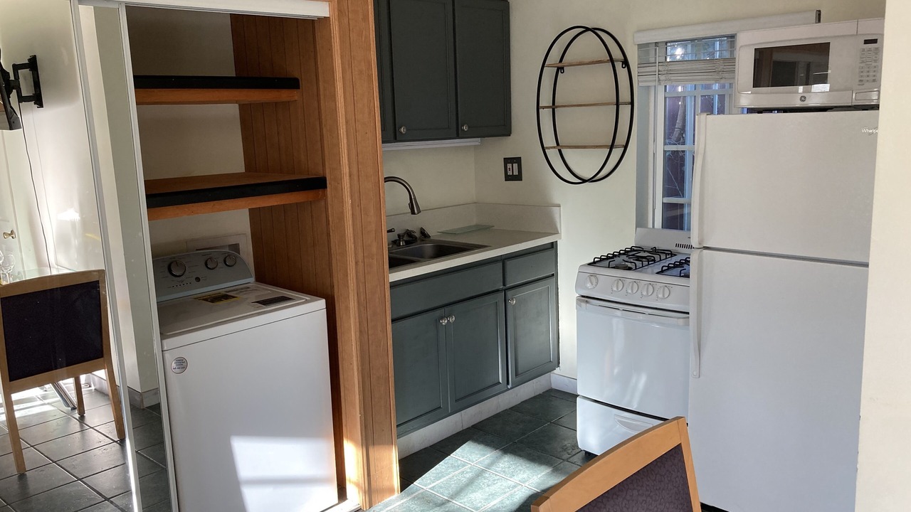 Photo of Kitchen in Greater Wilshire - Hancock Park