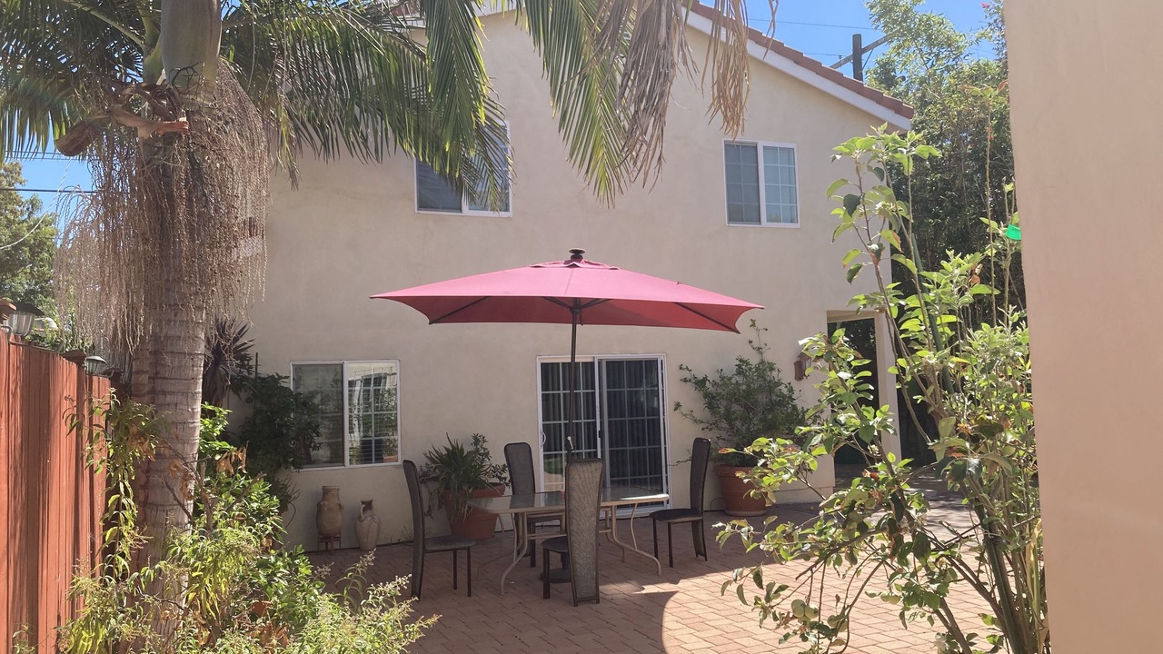 Photo of Patio Balcony in Greater Wilshire - Hancock Park