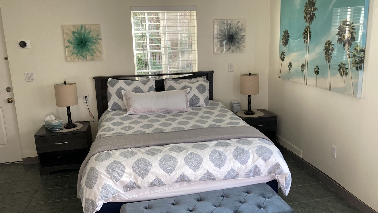 Photo of Bedroom in Greater Wilshire - Hancock Park
