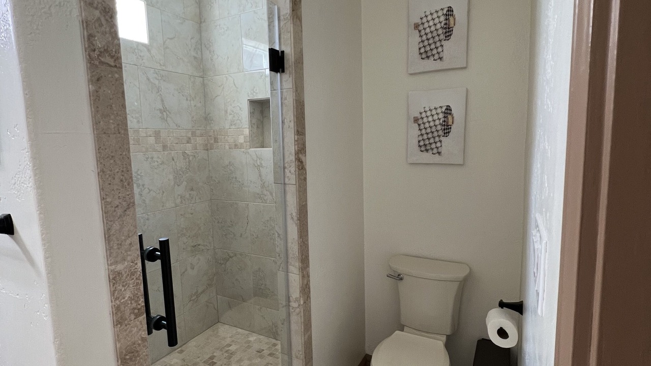 Photo of Bathroom in Harlandale