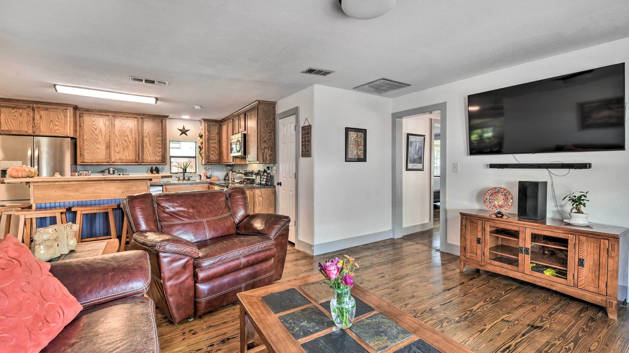 Photo of Bedroom in Glen Rose